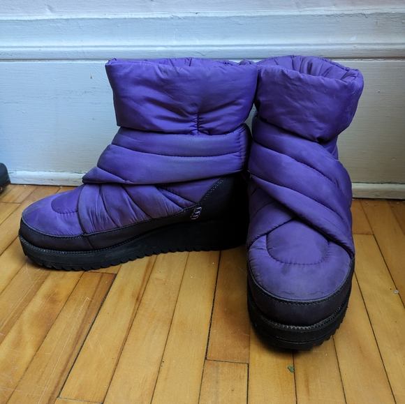 UGG Montara Violet Bloom boots - Picture 1 of 6